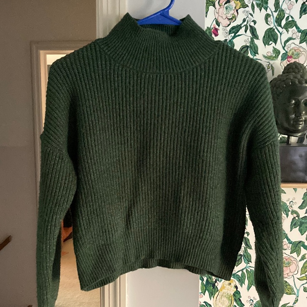 Women's Green Ribbed Mock Neck Sweater